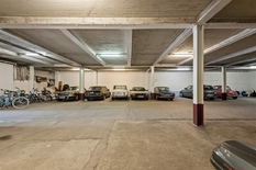 WILRIJK - Prins Boudewijnlaan: Ondergrondse, afgesloten garage met 15 autostaanplaatsen.

BESCHRIJVING:

Deze ondergrondse garage omvat 15 autostaanplaatsen.
Ideaal voor belegger of verzamelaar van oldtimers.
Gelegen buiten de lage emissie zone.
