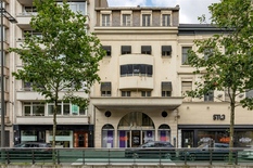 ANTWERPEN - Bij Meir & Keyserlei: Exclusief handelspand op toplocatie!

BESCHRIJVING:

Deze voormalige bioscoop was jarenlang de luxueuze boetiek SN3, een gevestigde waarde in het Antwerpse.
De winkel heeft een ingang via de Frankrijklei en ook via d