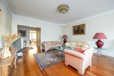 ANTWERPEN - Oudaan: Ruim en lichtrijk appartement met 3 slaapkamers op toplocatie. EPC label B.

Dit appartement is gelegen in hartje Antwerpen, aan de meest prestigieuze winkelstraten en op wandelafstand van al het beste dat Antwerpen te bieden heeft.
