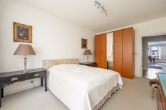 ANTWERPEN - Oudaan: Ruim en lichtrijk appartement met 3 slaapkamers op toplocatie. EPC label B.

Dit appartement is gelegen in hartje Antwerpen, aan de meest prestigieuze winkelstraten en op wandelafstand van al het beste dat Antwerpen te bieden heeft.
