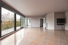 BORSBEEK - Sprinkhaanstraat: Ruim, instapklaar appartement met 2 slaapkamers, groot zonneterras en parking.

Aangenaam en modern appartement gelegen op de 2° verdieping van een klein gebouw (zonder lift) in een rustige straat, doch nabij alle  buurtwin