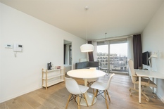 ANTWERPEN - Bij Park Spoor Noord: Instapklaar appartement  met 1 slaapkamer, ruim terras en parking. EPC label A.

Modern appartement (ca 51 m2) gelegen op de 4° verdieping van een goed onderhouden gebouw, nabij het bruisende Eilandje en Park Spoor Noo