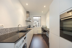 WILRIJK - Park Den Brandt: Instapklaar en luxueus, gemeubeld appartement op toplocatie!

BESCHRIJVING : 

Gerenoveerd appartement van ca 111 m², gelegen op de 1° verdieping van een charmant gebouw in cottage stijl in een groene omgeving, aan Park De