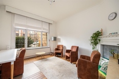 WILRIJK - Park Den Brandt: Authentieke, unieke tweewoonst in cottagestijl. Mogelijkheid tot woon-werkcombinatie op toplocatie.

BESCHRIJVING:

Unieke tweewoonst in cottagestijl. Beide woningen hebben een apart inkomportaal en kunnen onafhankelijk van 