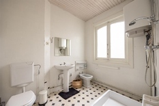 WILRIJK - Park Den Brandt: Authentieke, unieke tweewoonst in cottagestijl. Mogelijkheid tot woon-werkcombinatie op toplocatie.

BESCHRIJVING:

Unieke tweewoonst in cottagestijl. Beide woningen hebben een apart inkomportaal en kunnen onafhankelijk van 