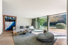 WILRIJK - Park Den Brandt: Prachtige luxevilla op 1.101m² met 5 slaapkamers en 3 badkamers op topligging.

Op enkele stappen van het park, ontdekken we deze unieke, moderne woning, ingericht met de meest hoogwaardige materialen.

BESCHRIJVING:

Gel