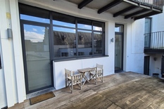 ANTWERPEN - Historisch Centrum: Modern loft-appartement met veel lichtinval en terras.

BESCHRIJVING:

Dit instapklaar appartement bevindt zich op de 2°verdieping van een goed onderhouden gebouw met lift.
Gelegen in het historisch centrum op wandela