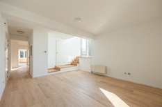 ANTWERPEN - Tussen Hopland en Meir: Dakappartement met maar liefst 30m² aan zonneterrassen, op topligging.
 
Dit appartement bevindt zich in het centrum van de stad, tussen de Meir en Hopland, in het meest bruisende gedeelte van het Antwerpse stadscent