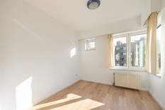 ANTWERPEN - Tussen Hopland en Meir: Dakappartement met maar liefst 30m² aan zonneterrassen, op topligging.
 
Dit appartement bevindt zich in het centrum van de stad, tussen de Meir en Hopland, in het meest bruisende gedeelte van het Antwerpse stadscent