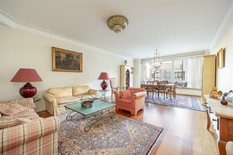 ANTWERPEN - Oudaan: Ruim en lichtrijk appartement met 3 slaapkamers op toplocatie. EPC label B.

Dit appartement is gelegen in hartje Antwerpen, aan de meest prestigieuze winkelstraten en op wandelafstand van al het beste dat Antwerpen te bieden heeft.
