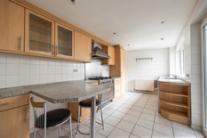 ANTWERPEN - 't Zuid: - Ruime woning met renovatiepotentieel en wonen/werken op toplocatie op enkele stappen van het KMSKA

BESCHRIJVING:

Bent u op zoek naar een renovatieproject op toplocatie met de mogelijkheid om tevens uw professionele activiteit 