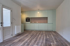 WILRIJK - Park Den Brandt: Recent gerenoveerde woning, geschikt voor co-housing.

BESCHRIJVING:

Instapklare woning; eerste bewoning na kwalitatieve renovatie. Ideale ligging nabij Park Den Brandt, winkels en ziekenhuizen. 
Zeer vlot bereikbaar met o