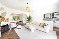 WILRIJK - Parc Den Brandt : Belle maison rénovée, prête à être emménagée, avec garage et beau jardin. Score PEB C.

Ce bijou se trouve dans un emplacement de choix, à distance de marche des parcs Den Brandt et Nachtegaelenpark.
Proche de toutes