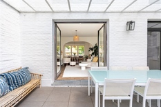 WILRIJK - Parc Den Brandt : Belle maison rénovée, prête à être emménagée, avec garage et beau jardin. Score PEB C.

Ce bijou se trouve dans un emplacement de choix, à distance de marche des parcs Den Brandt et Nachtegaelenpark.
Proche de toutes