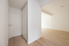 ANVERS - Expo : Appartement de 2 chambres à coucher entièrement rénové avec terrasse spacieuse.

Situé au 2ème étage d'un petit immeuble sans ascenseur, cet appartement a été entièrement rénové avec des matériaux de haute qualité.
Situati