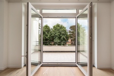 ANVERS - Expo : Appartement de 2 chambres à coucher entièrement rénové avec terrasse spacieuse.

Situé au 2ème étage d'un petit immeuble sans ascenseur, cet appartement a été entièrement rénové avec des matériaux de haute qualité.
Situati