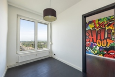 WILRIJK/ANTWERPEN - Park Den Brandt: Modern, instapklaar hoekappartement met 2 slaapkamers met panoramische zichten.

BESCHRIJVING:

Dit hoekappartement, met oorspronkelijk 3 slaapkamers, is gelegen op de 16° verdieping met een prachtig vergezicht ov