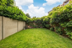 BERCHEM - Fruithof: Spacious house with 5 bedrooms and south-west facing garden.