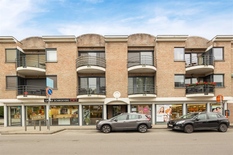 WILRIJK - Laarstraat: Mooi appartement met 2 slaapkamers, 2 terrassen en garagebox.