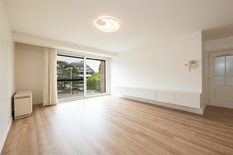 WILRIJK - Laarstraat: Mooi appartement met 2 slaapkamers, 2 terrassen en garagebox.