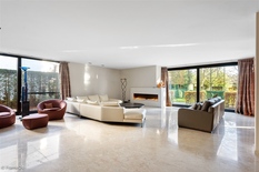 WILRIJK - Elsdonk: Volledig gerenoveerde luxe villa met 6 slaapkamer en prachtige aangelegde tuin op 2.531m². 