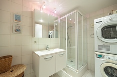 BERCHEM - Fruithoflaan: Pleasant flat with 2 bedrooms, 2 terraces and garage box