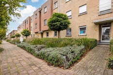 WILRIJK - Bij park Van Eeden : Ruim, lichtrijk en rustig gelegen gelijkvloers appartement met zeer grote tuin. EPC-label B.