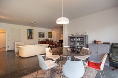 WILRIJK - Bij park Van Eeden : Ruim, lichtrijk en rustig gelegen gelijkvloers appartement met zeer grote tuin. EPC-label B.