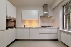 WILRIJK - Dennenlaan: Very residential location, ready-to-move-in ground floor flat with 3 bedrooms, garden and garage box.