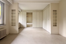 WILRIJK - Dennenlaan: Very residential location, ready-to-move-in ground floor flat with 3 bedrooms, garden and garage box.