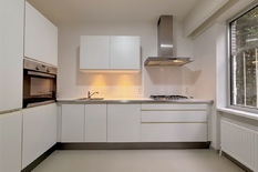 WILRIJK  - Dennenlaan: Very residential location, ready-to-move-in ground floor flat with 3 bedrooms, garden and garage box.