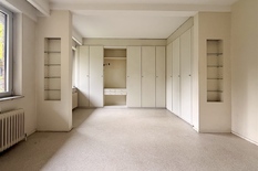 WILRIJK  - Dennenlaan: Very residential location, ready-to-move-in ground floor flat with 3 bedrooms, garden and garage box.