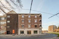 WILRIJK - Den Brandt: Volledig gerenoveerde kantoorruimte van ca 95m² naast Maison Guiette van Le Corbusier.