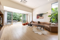 WILRIJK - Elsdonk: Luxurious and spacious villa with 5 bedrooms and 4 bathrooms, high-quality finish in the sought-after Elsdonk neighbourhood. EPC label C.