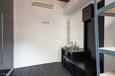 ANTWERPEN - Wilde Zee: Volledig gebouw met commercieel gelijkvloers op toplocatie in het centrum van Antwerpen