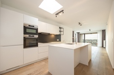 ANTWERP - Zurenborg: Duplex penthouse with 3 bedrooms, 3 terraces and 2 parking spaces in the bustling city centre. .
DESCRIPTION:
Located in the sought-after Zurenborg district, this location combines bustling city life with a pleasant living environ