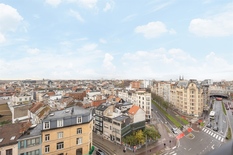 ANTWERP - Zurenborg: Duplex penthouse with 3 bedrooms, 3 terraces and 2 parking spaces in the bustling city centre. .
DESCRIPTION:
Located in the sought-after Zurenborg district, this location combines bustling city life with a pleasant living environ