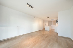 ANTWERP - Zurenborg: Duplex penthouse with 3 bedrooms, 3 terraces and 2 parking spaces in the bustling city centre. .
DESCRIPTION:
Located in the sought-after Zurenborg district, this location combines bustling city life with a pleasant living environ