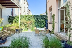 SAINT-GILLES  – Rue de la Croix de Pierre : Magnifique maison arrière avec 3 chambres, 2 salles de bains et jardin de ville