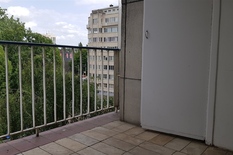 ANTWERPEN - Expo - Bij Camille Huysmanslaan: Superb gerenoveerd luxe appartement met 2 slaapkamers en inpandige autostaanplaats. EPC-label B.

BESCHRIJVING:

Dit uniek gerenoveerd appartement bevindt zich op de 4° verdieping rechts.
Men betreedt het