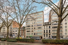 ANTWERPEN -  Mechelsesteenweg: Licht en ruim appartement met 3 slaapkamers, 2 badkamers en 2 terrassen. EPC label - C. 

Op deze uitzonderlijk gunstige en gegeerde locatie, met een vlotte verbinding naar het stadscentrum, nabij parken en openbaar vervoe