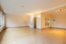 ANTWERPEN -  Mechelsesteenweg: Licht en ruim appartement met 3 slaapkamers, 2 badkamers en 2 terrassen. EPC label - C. 

Op deze uitzonderlijk gunstige en gegeerde locatie, met een vlotte verbinding naar het stadscentrum, nabij parken en openbaar vervoe