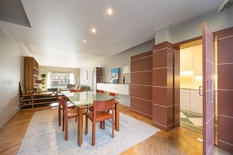 WILRIJK - Park Den Brandt : Maison élégamment aménagée avec 4 chambres, grand jardin et garage intégré.