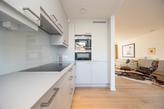 WILRIJK – Spoorweglaan 231 - Instapklare en technisch hoogwaardig uitgeruste woning met garage, ruim magazijn en EPC-label A.

Deze volledig gerenoveerde woning (2017) combineert modern wooncomfort met een uitgebreide technische uitrusting. Dankzij de