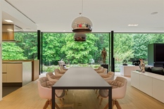 MALINES : Impressionnante résidence contemporaine au bord de l'eau sur 30 000 m² avec spa, paddock et home-cinéma.