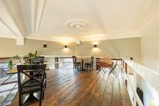 ANTWERPEN - 't Zuid: Over nieuw justitipaleis, instapklaar commercieel handelspand 85m² voor o.a. horeca

BESCHRIJVING:

Dit hoekpand is gelegen aan de Bolivarplaats, net tegenover het nieuw gerechtshof en geniet van een uitstekende visibiliteit.
Ge