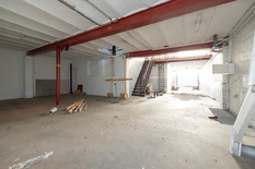 ANTWERP - 't Zuid: Lambermontplaats: Uniquely located renovation project with garage for 5 cars in a prime location.

DESCRIPTION:
Lambermontplaats forms a prestigious link between the Royal Museum of Fine Arts Antwerp (KMSKA) and the historic site of