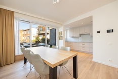 WILRIJK – Spoorweglaan 231 – Ready-to-move-in house with garage, spacious storage room and EPC label A.

This fully renovated house (2017) combines modern living comfort with extensive technical equipment. Thanks to the high-quality renovation, good