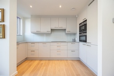 WILRIJK – Spoorweglaan 231 – Ready-to-move-in house with garage, spacious storage room and EPC label A.

This fully renovated house (2017) combines modern living comfort with extensive technical equipment. Thanks to the high-quality renovation, good