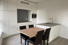 ANVERS - Résidence Louise Marie : Appartement d'angle neuf et lumineux comprenant 2 chambres, une grande terrasse et une place de parking.

Appartement neuf d'environ 81 m² situé au 6e étage dans la magnifique résidence « Louise-Marie ». 
Il bé